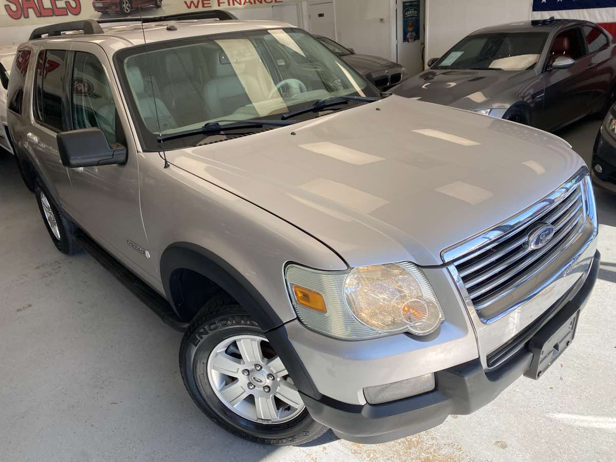 2007 Ford Explorer XLT photo 10