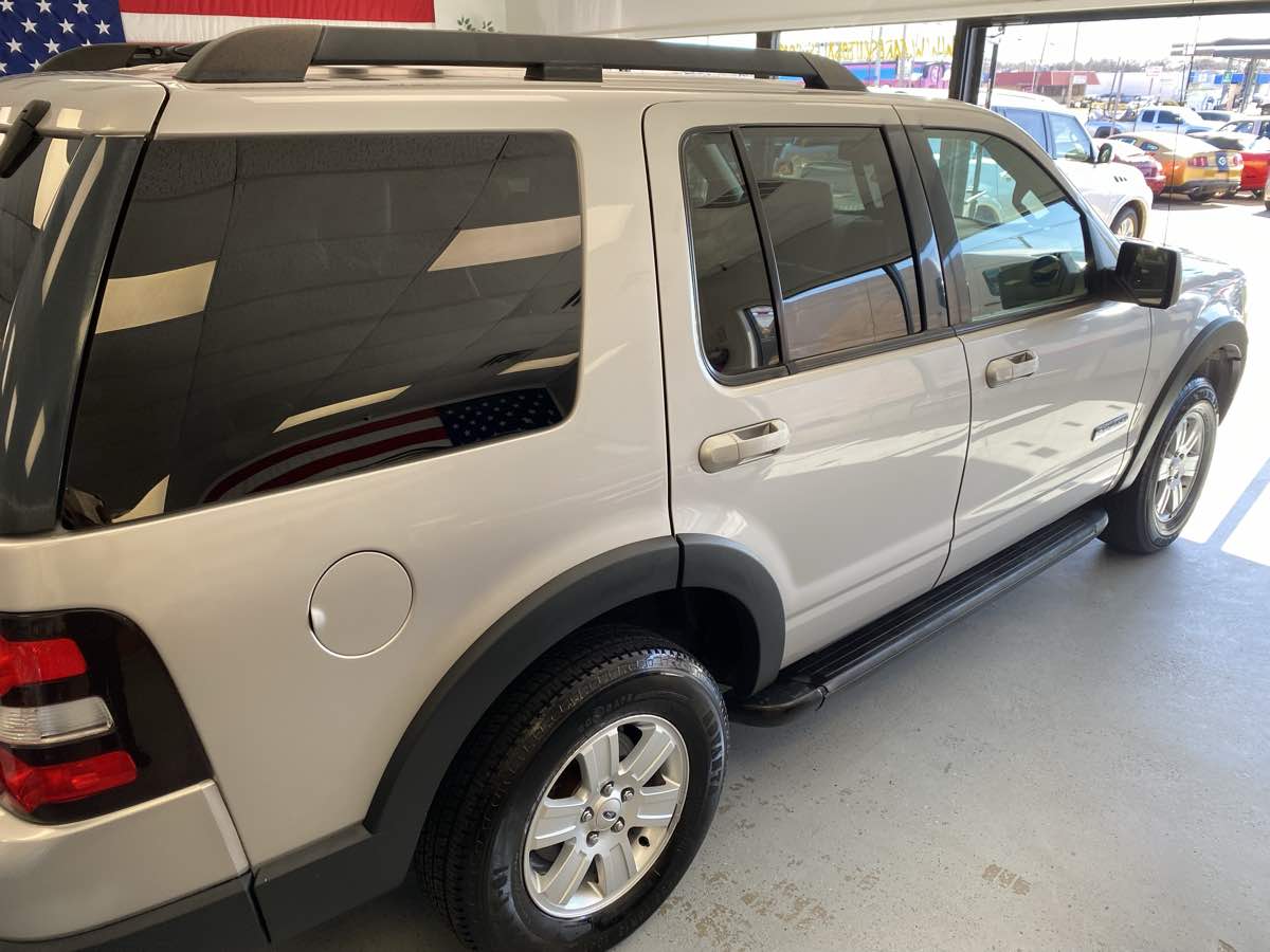2007 Ford Explorer XLT photo 14