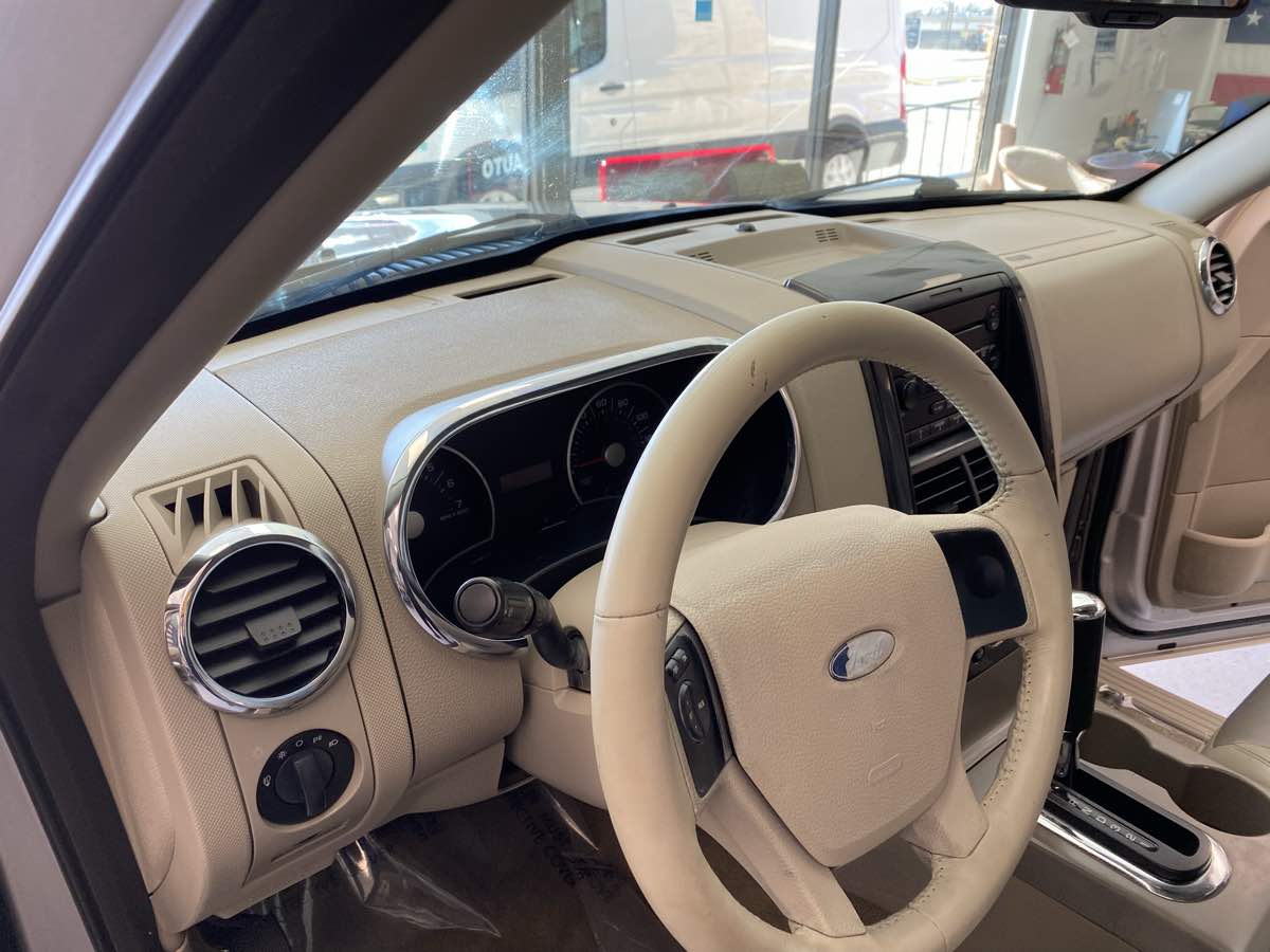 2007 Ford Explorer XLT photo 15