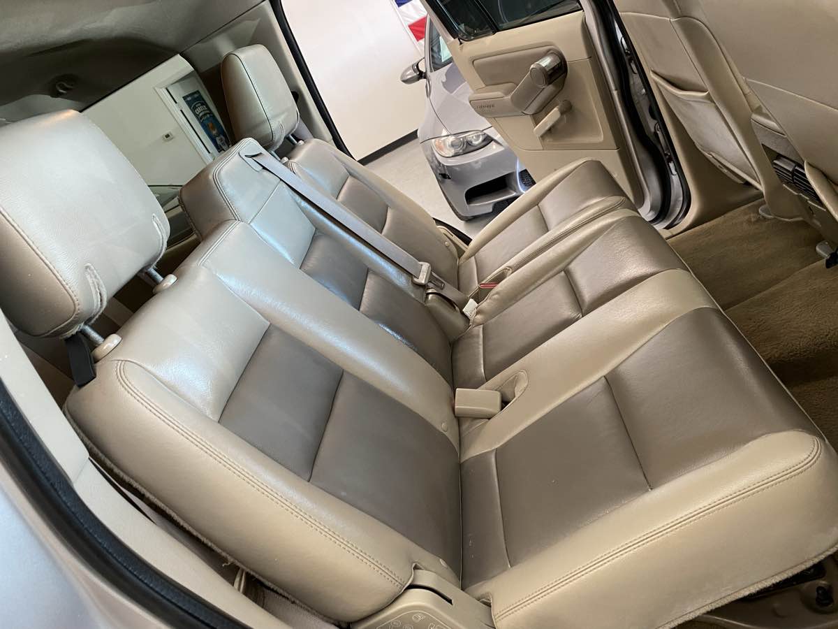 2007 Ford Explorer XLT photo 23