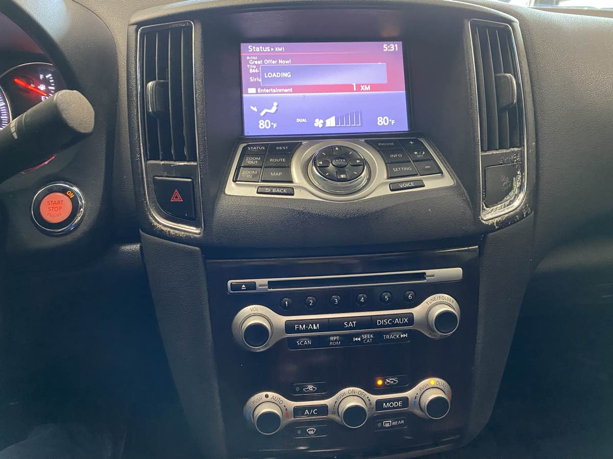 2012 Nissan Maxima SV Premium photo 17