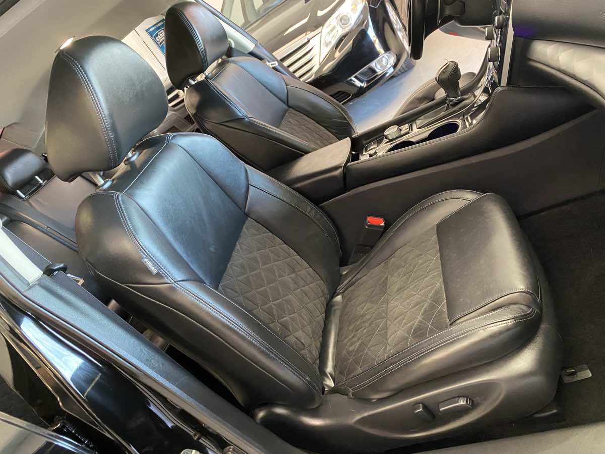 2017 Nissan Maxima SR photo 20
