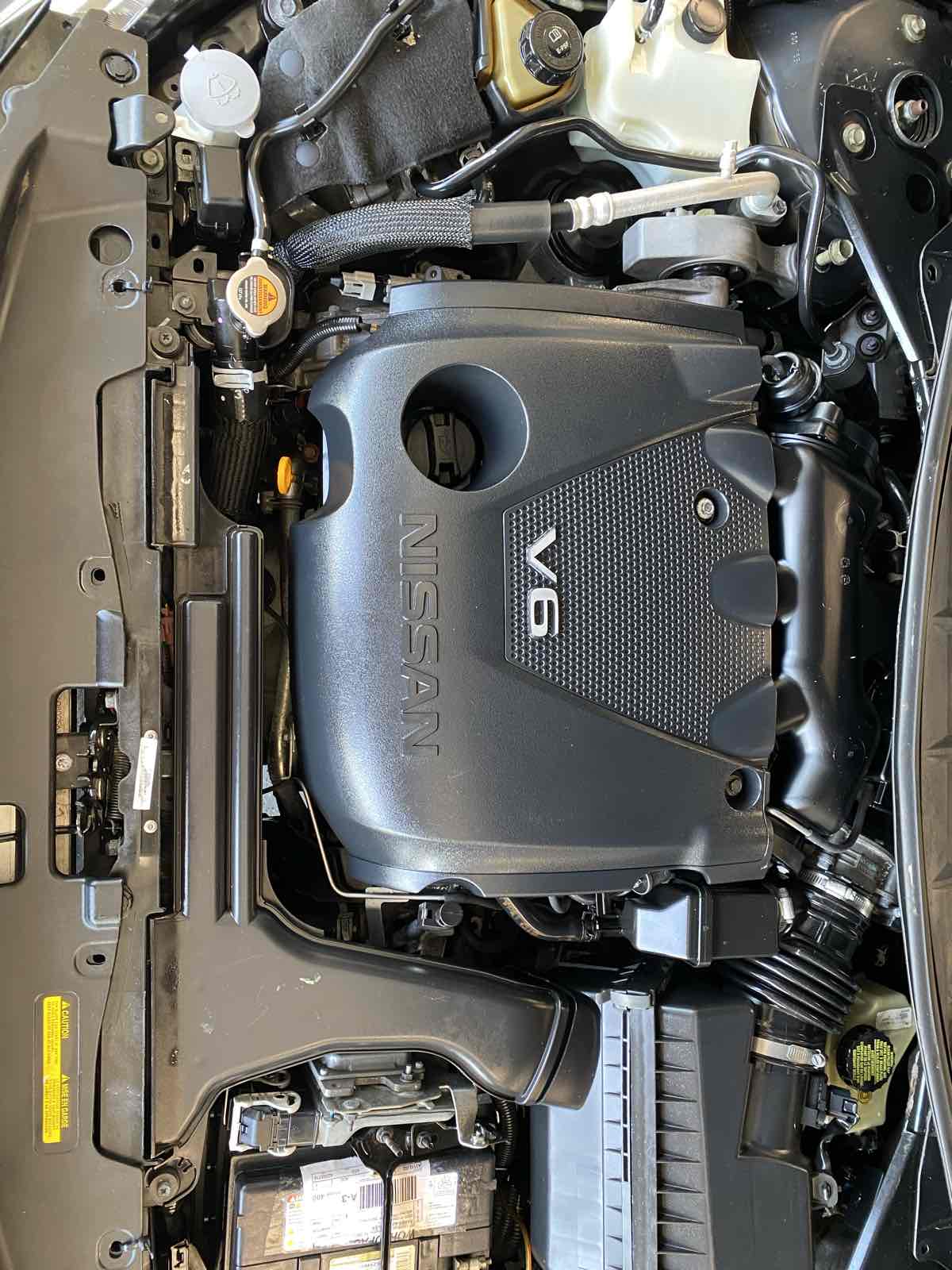 2017 Nissan Maxima SR photo 25