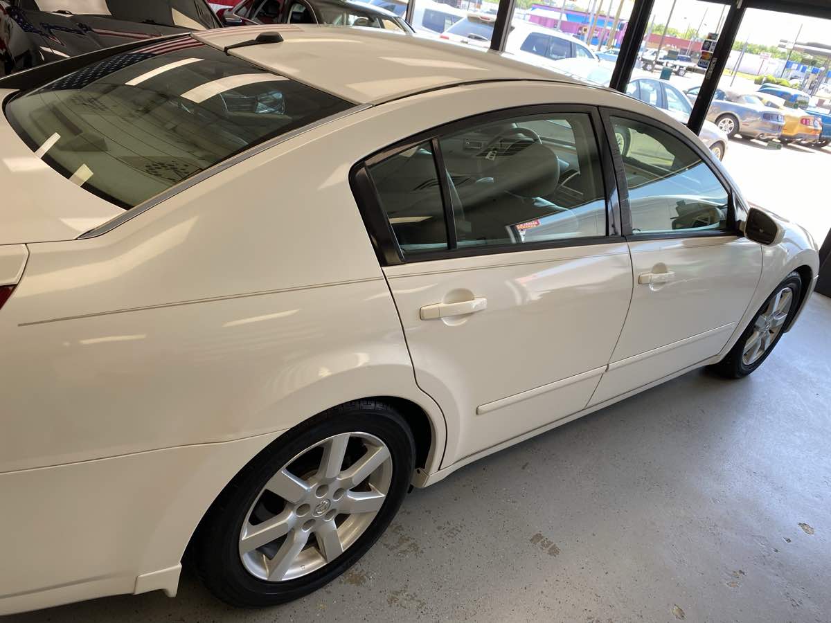 2005 Nissan Maxima SL photo 11