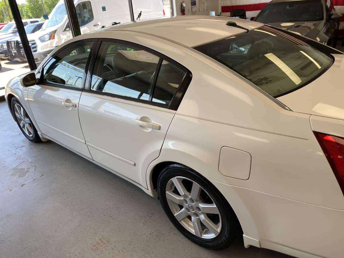 2005 Nissan Maxima SL photo 12