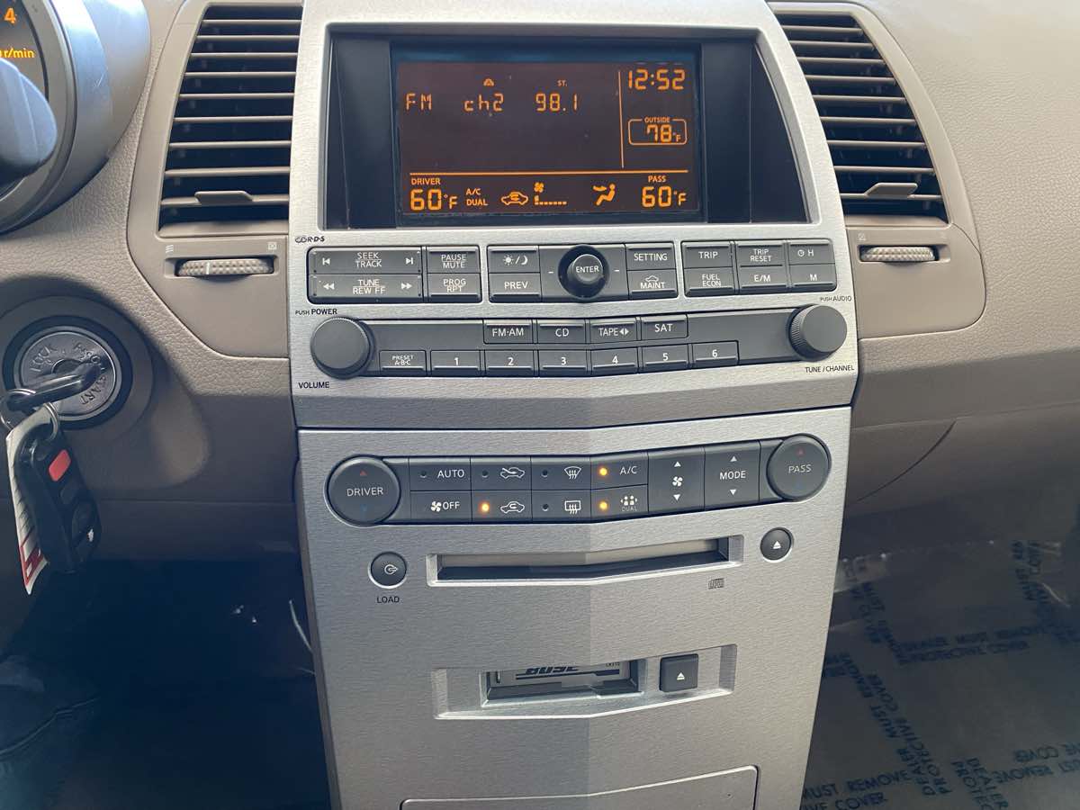 2005 Nissan Maxima SL photo 16