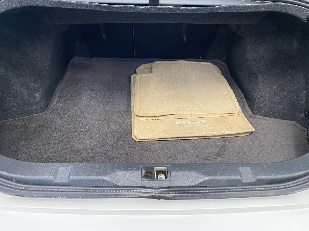 2005 Nissan Maxima SL photo 23