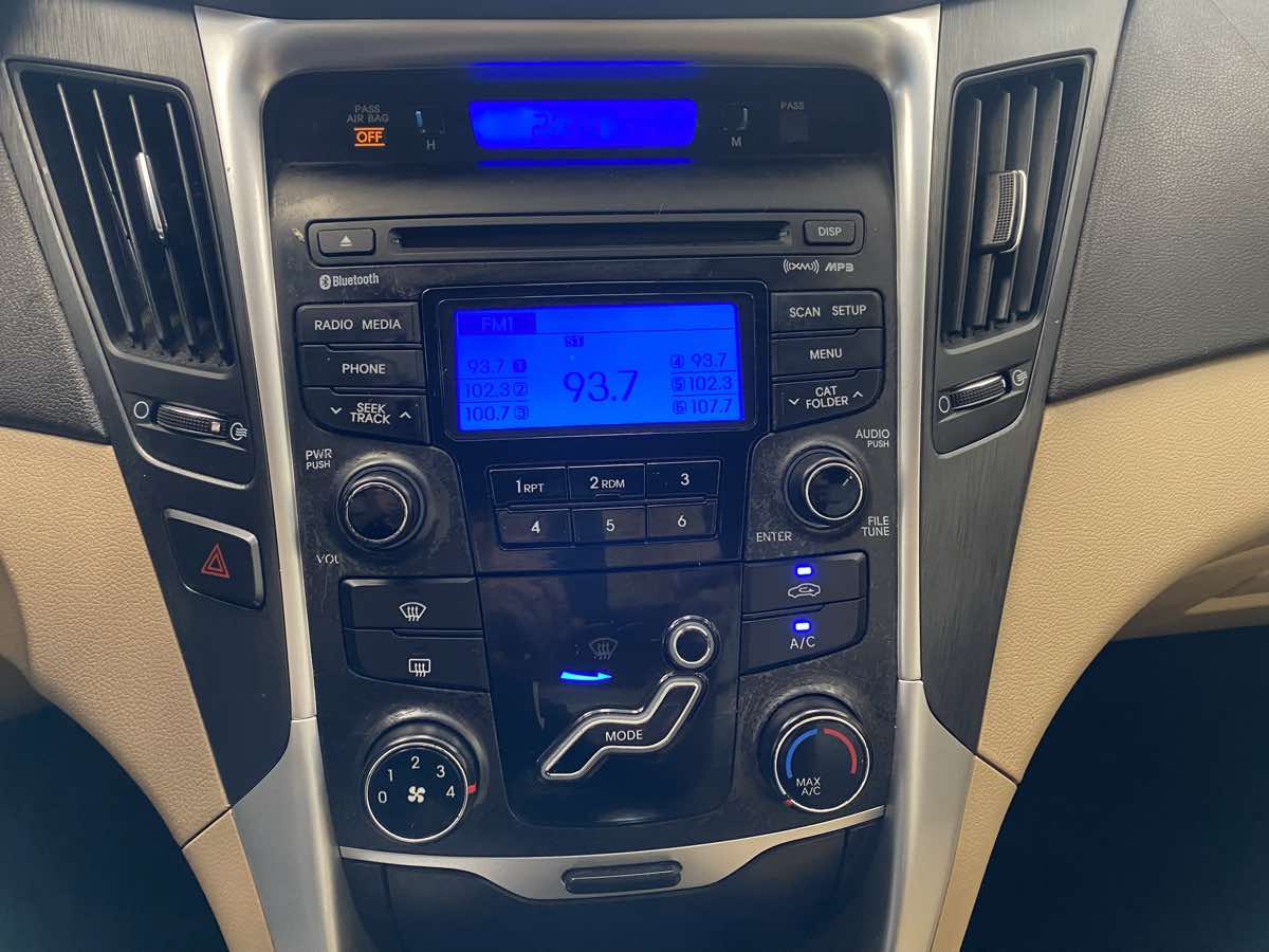 2012 Hyundai Sonata GLS photo 16
