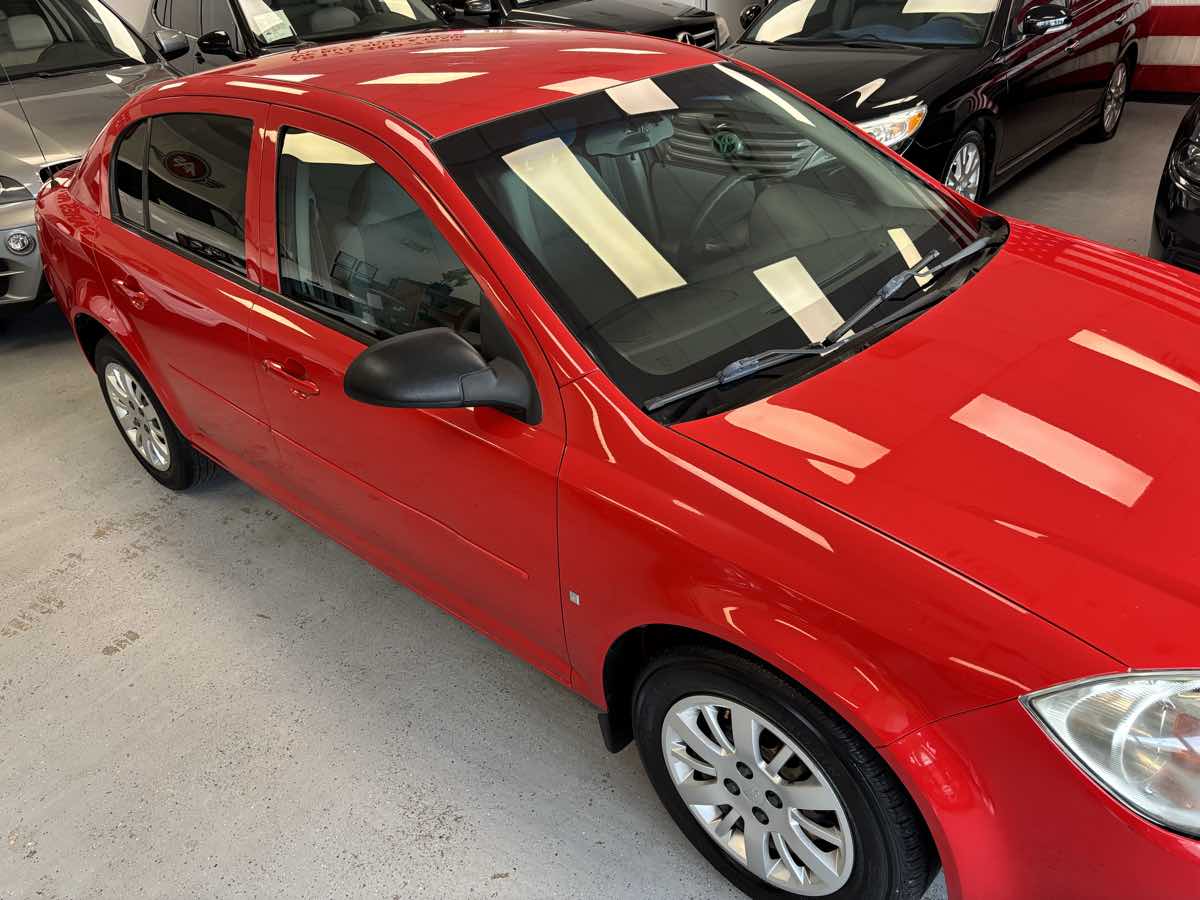 2009 Chevrolet Cobalt LS photo 4