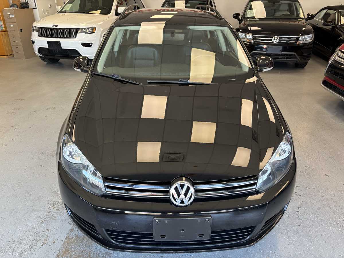 2014 Volkswagen Jetta SportWagen TDI photo 2