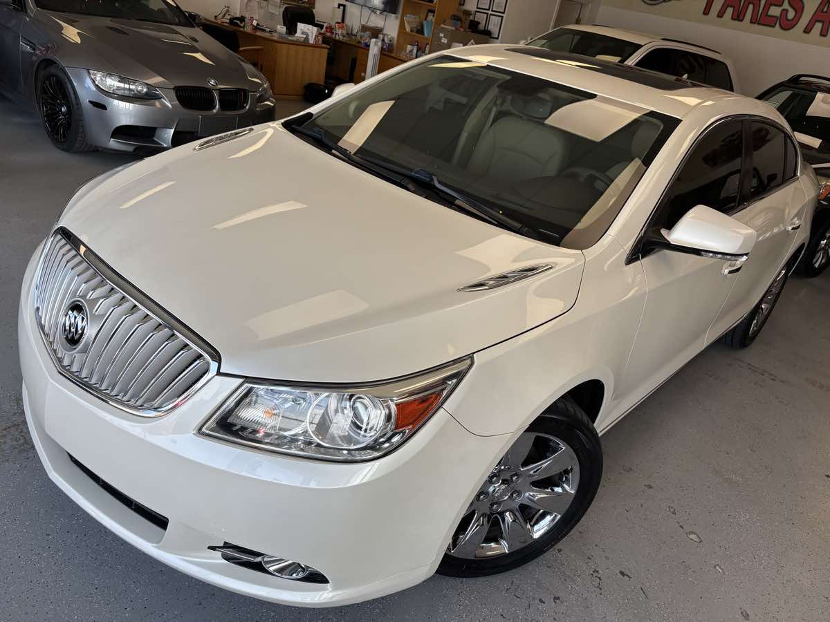 2010 Buick LaCrosse CXL photo 3