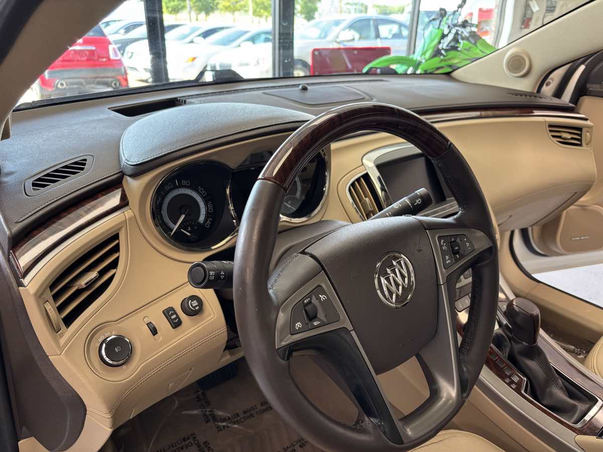 2010 Buick LaCrosse CXL photo 10