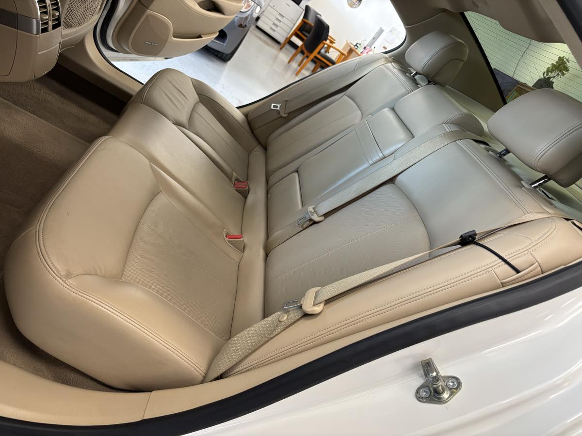 2010 Buick LaCrosse CXL photo 19