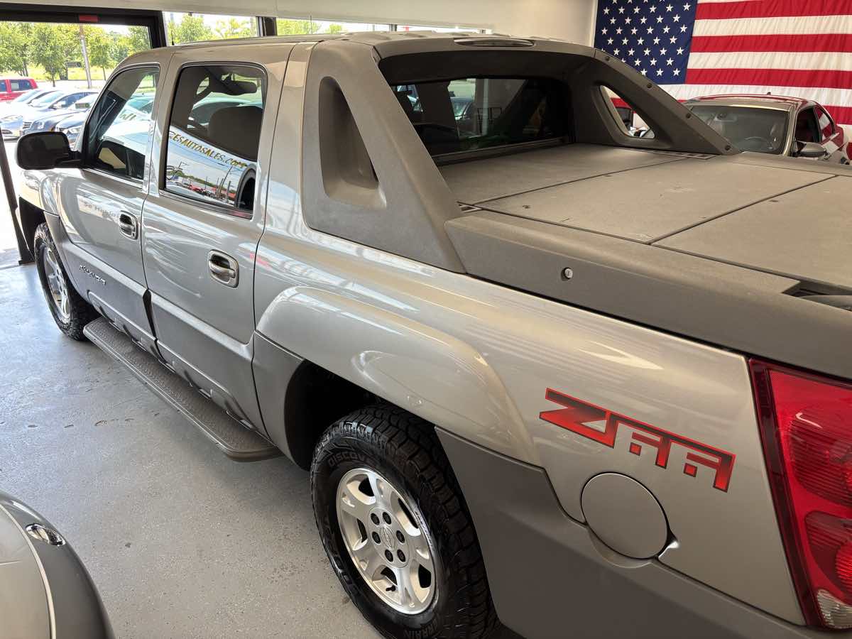 2002 Chevrolet Avalanche photo 5