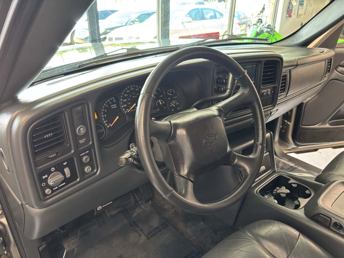 2002 Chevrolet Avalanche photo 13