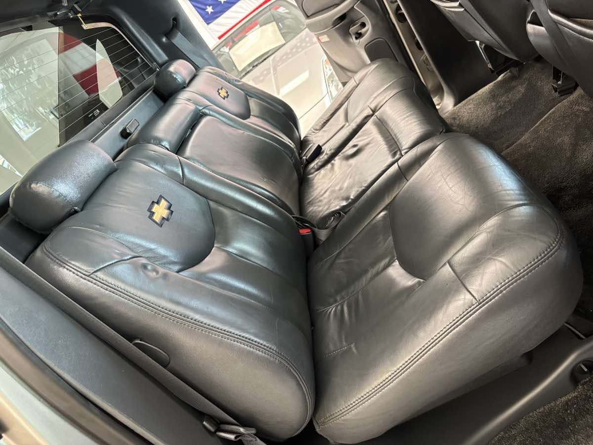 2002 Chevrolet Avalanche photo 21