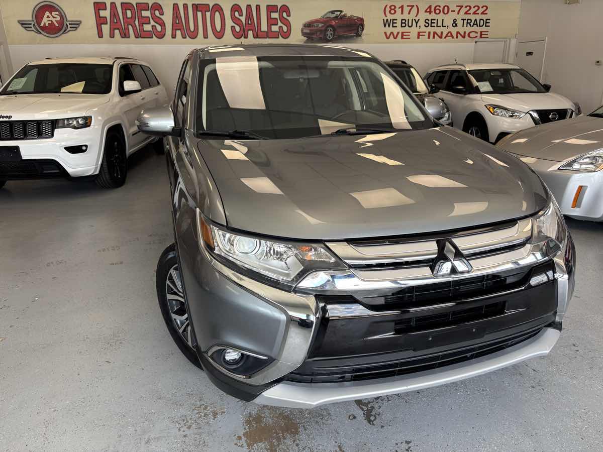 2016 Mitsubishi Outlander SE photo 5