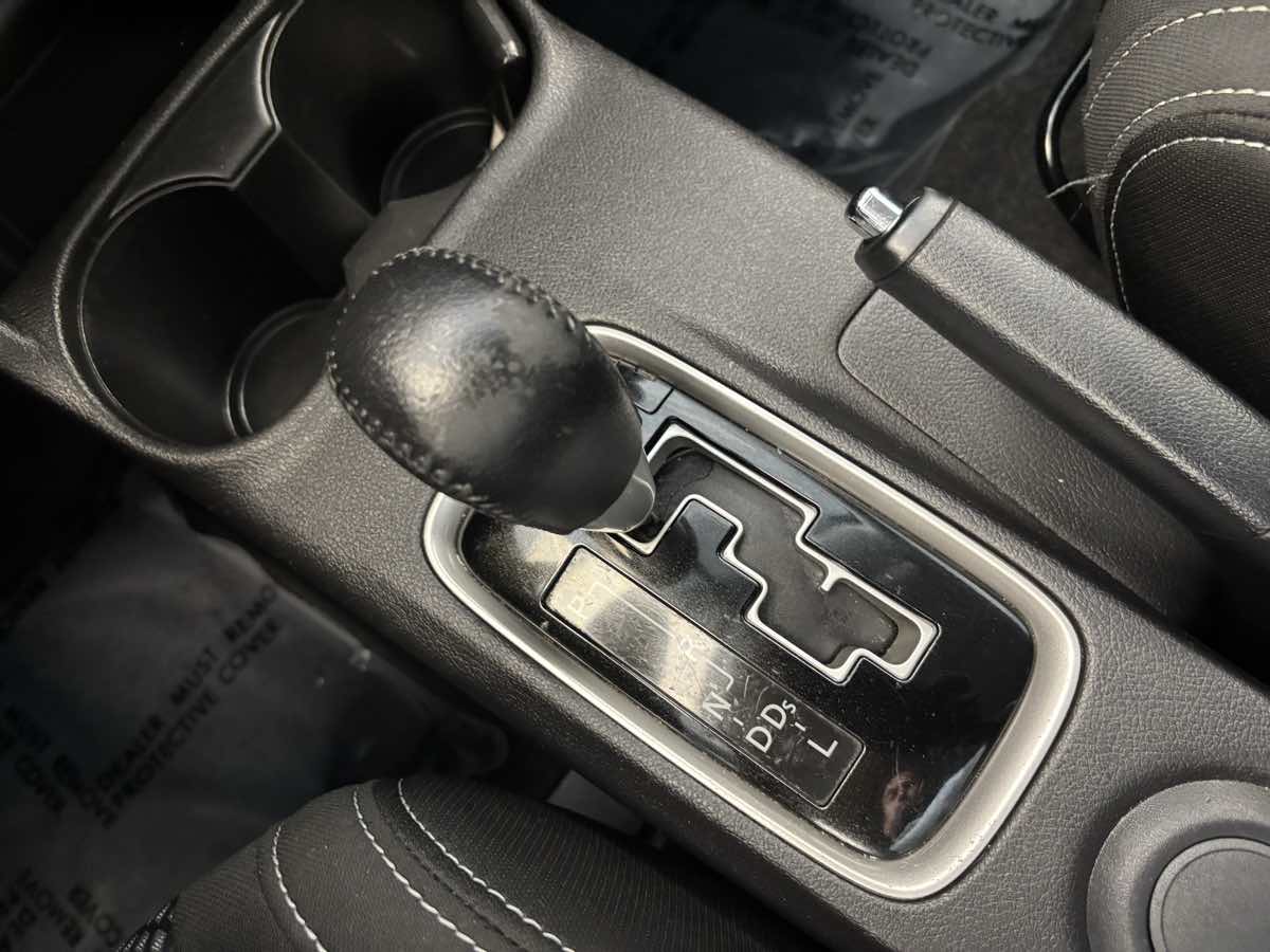 2016 Mitsubishi Outlander SE photo 18