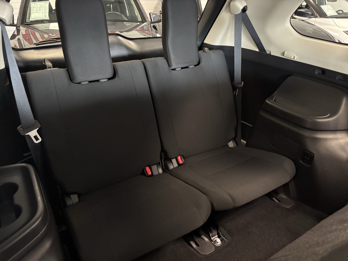 2016 Mitsubishi Outlander SE photo 25