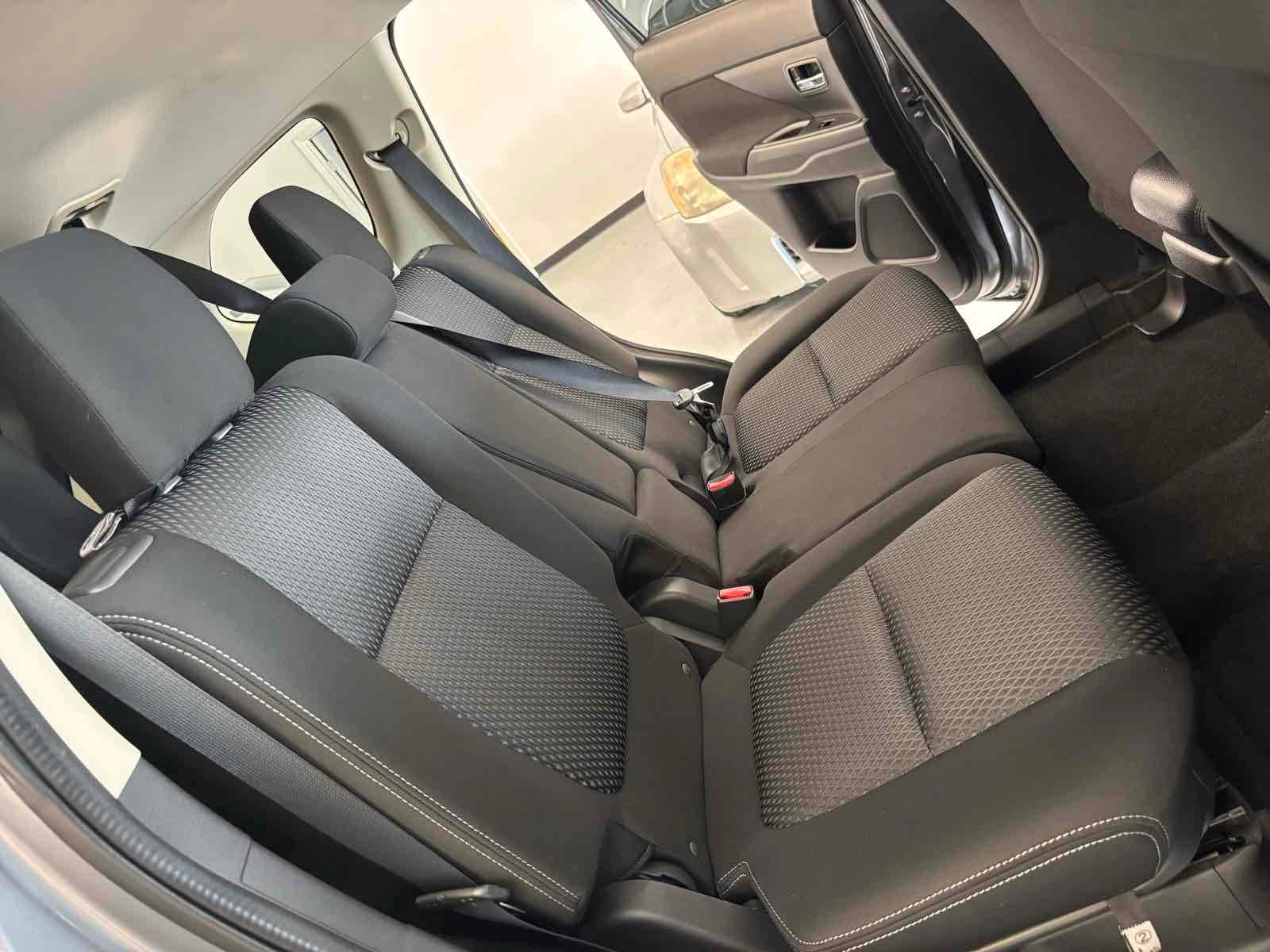 2016 Mitsubishi Outlander SE photo 22