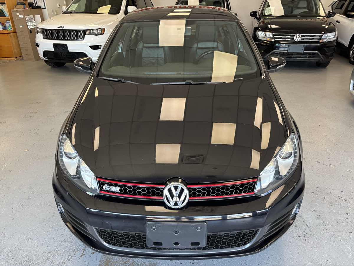 2013 Volkswagen Golf GTI photo 2