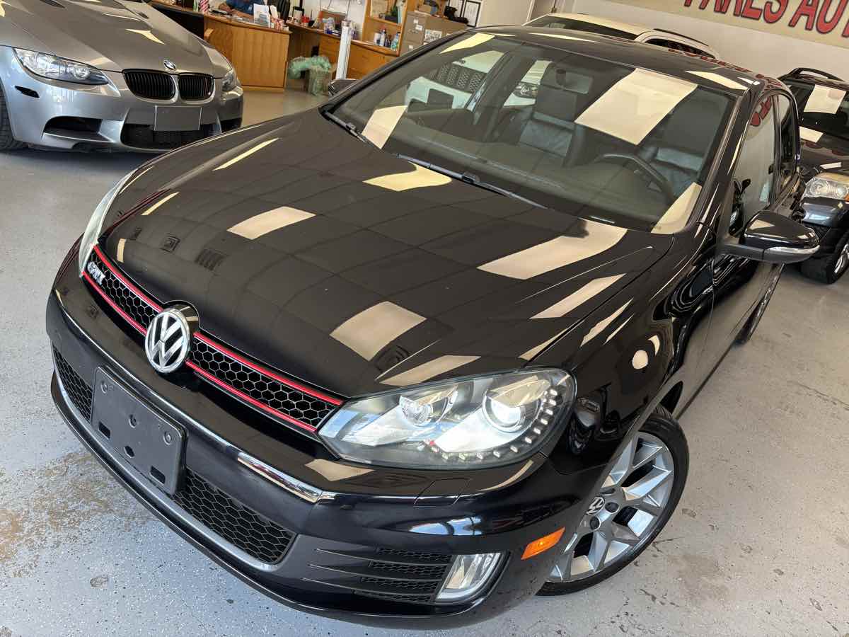 2013 Volkswagen Golf GTI photo 9