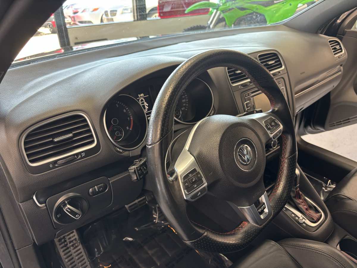 2013 Volkswagen Golf GTI photo 13