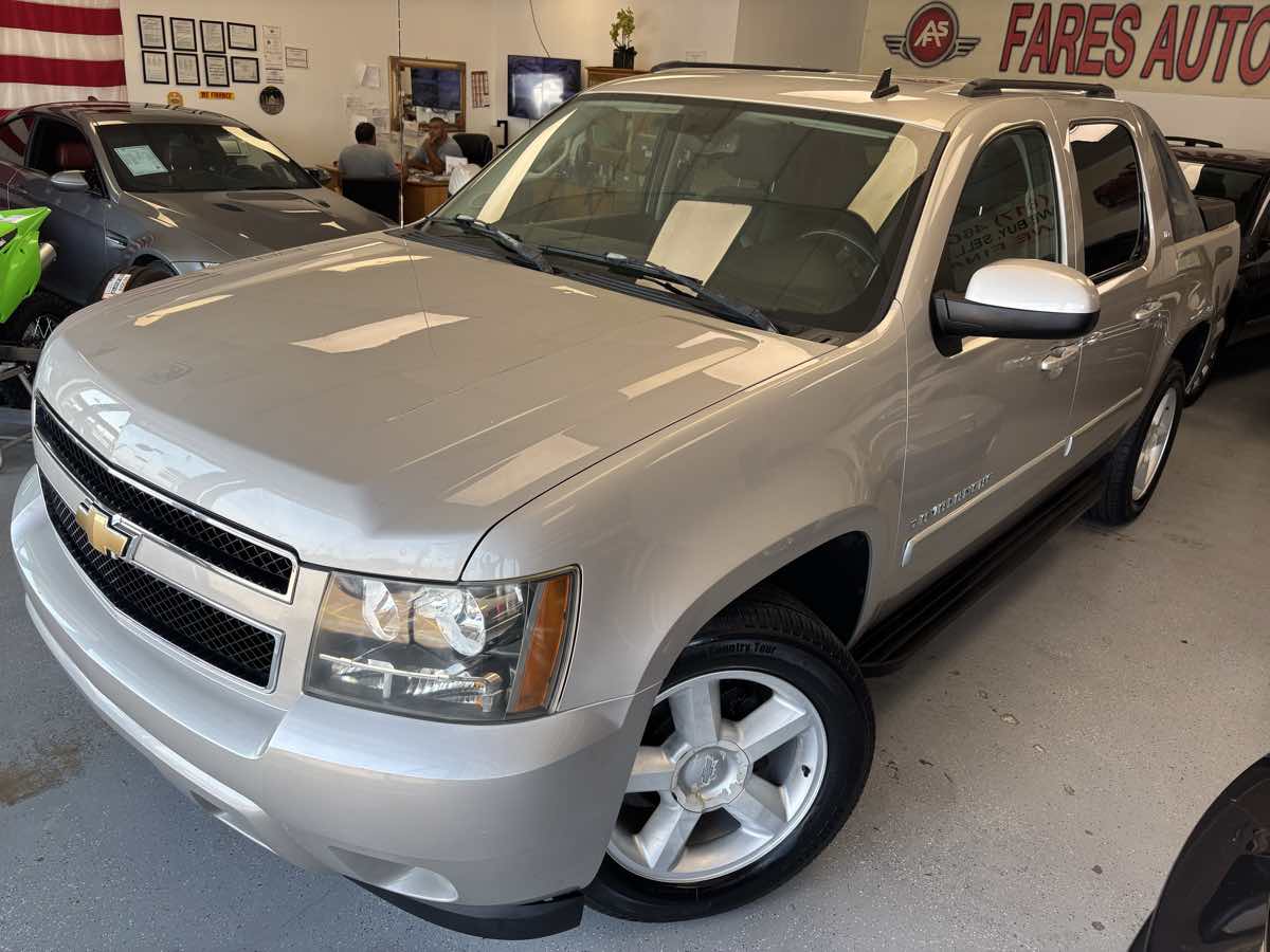 2007 Chevrolet Avalanche LS photo 6
