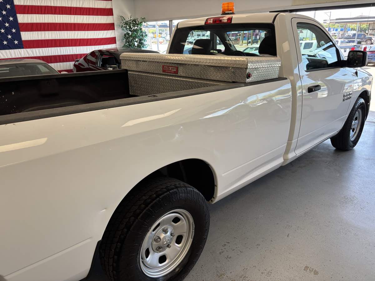 2016 Ram 1500 Tradesman photo 9