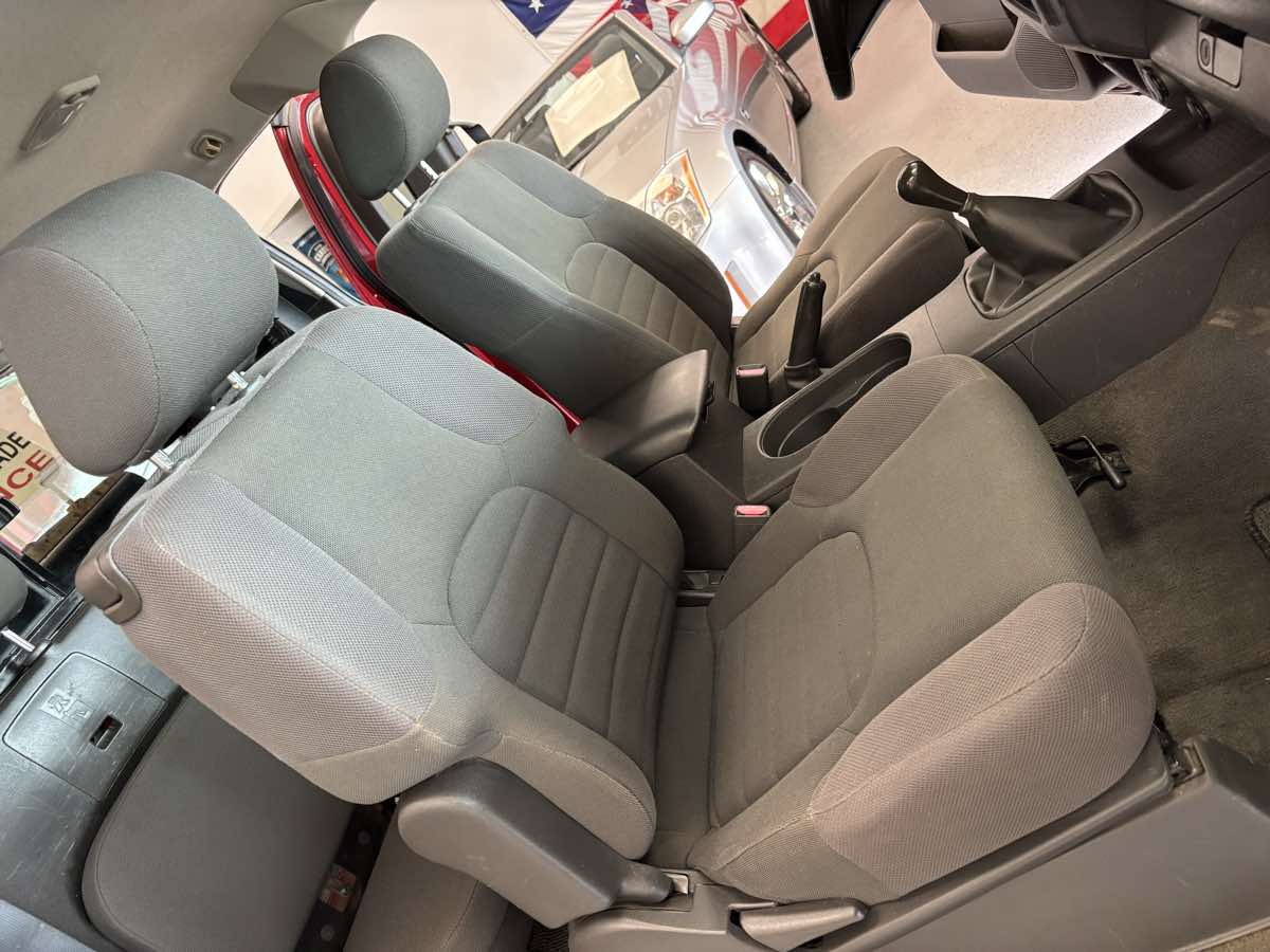 2006 Nissan Frontier XE photo 19