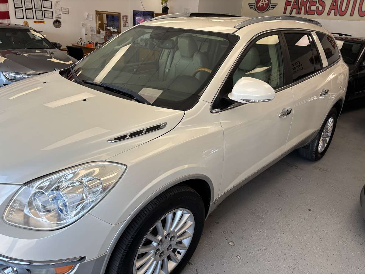 2009 Buick Enclave CXL photo 3