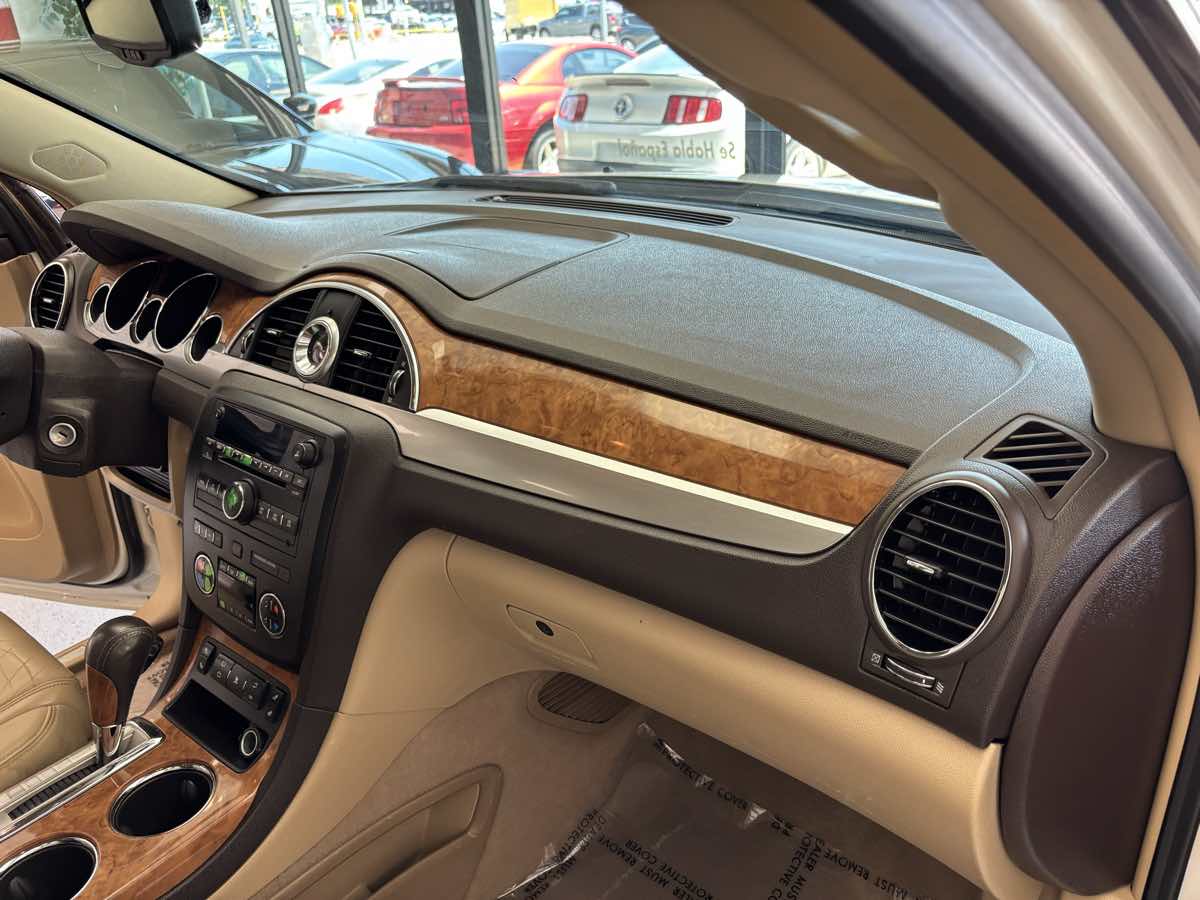 2009 Buick Enclave CXL photo 14