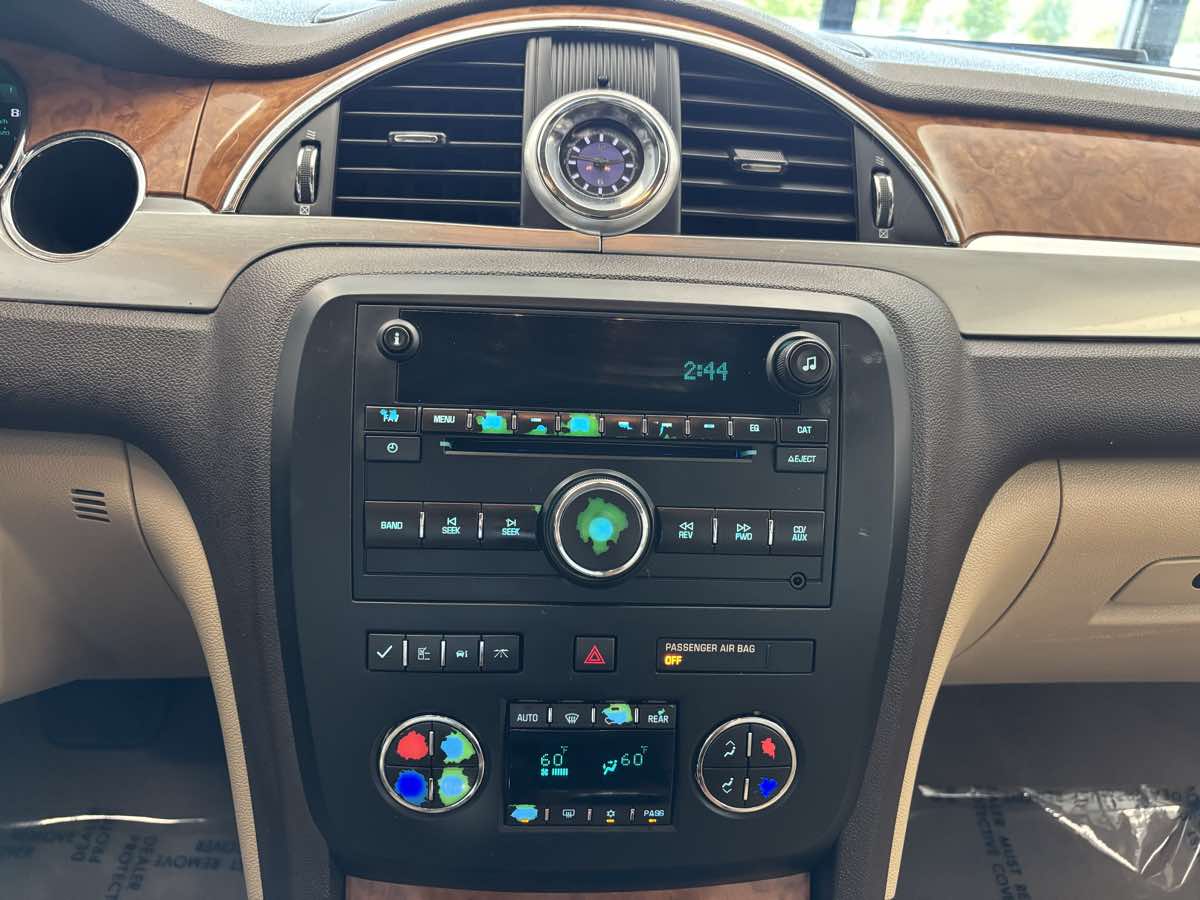 2009 Buick Enclave CXL photo 16
