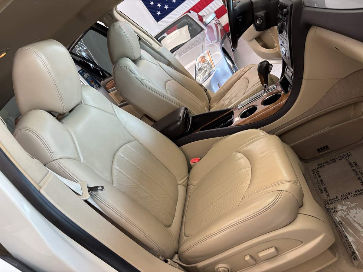 2009 Buick Enclave CXL photo 22