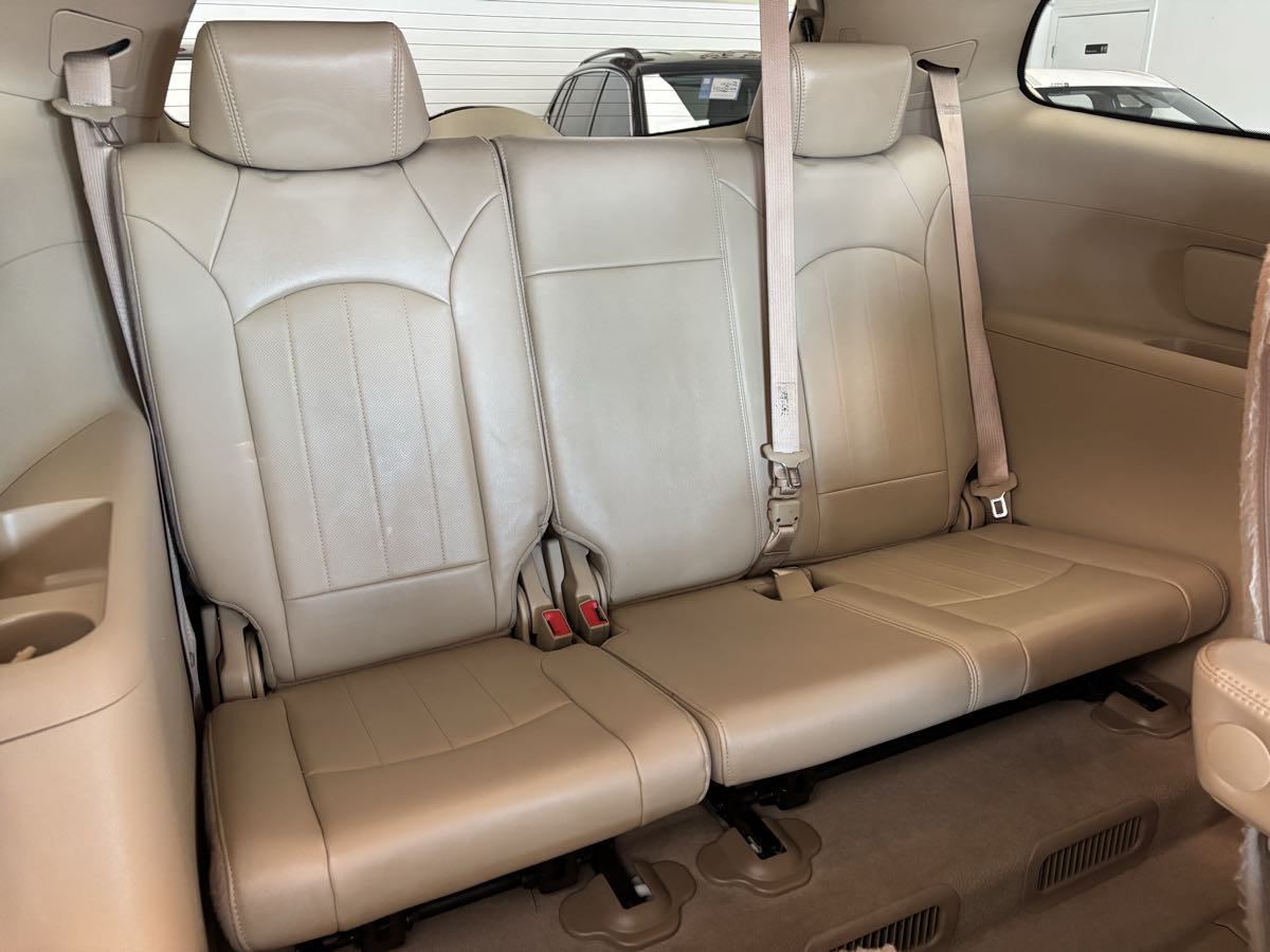 2009 Buick Enclave CXL photo 25