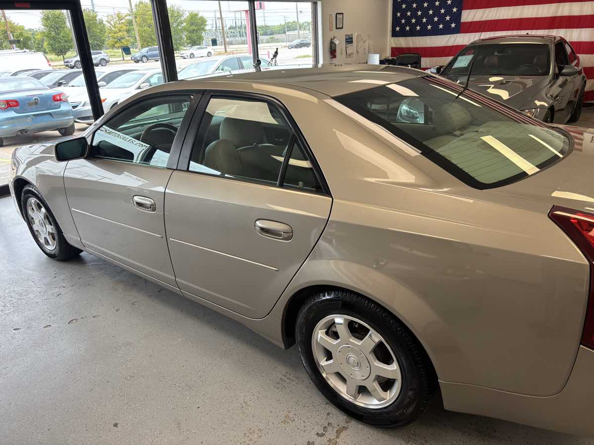 2004 Cadillac CTS photo 10
