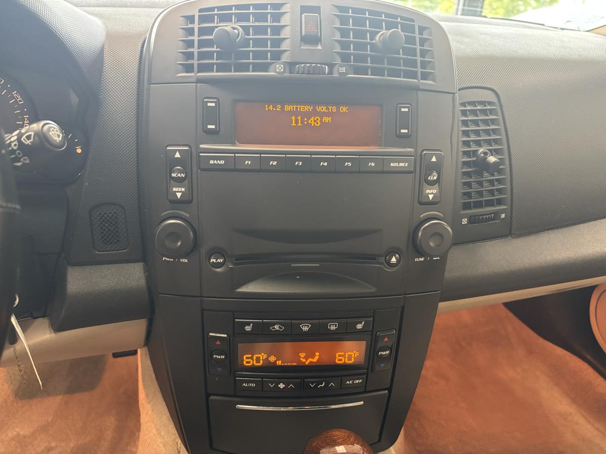 2004 Cadillac CTS photo 14