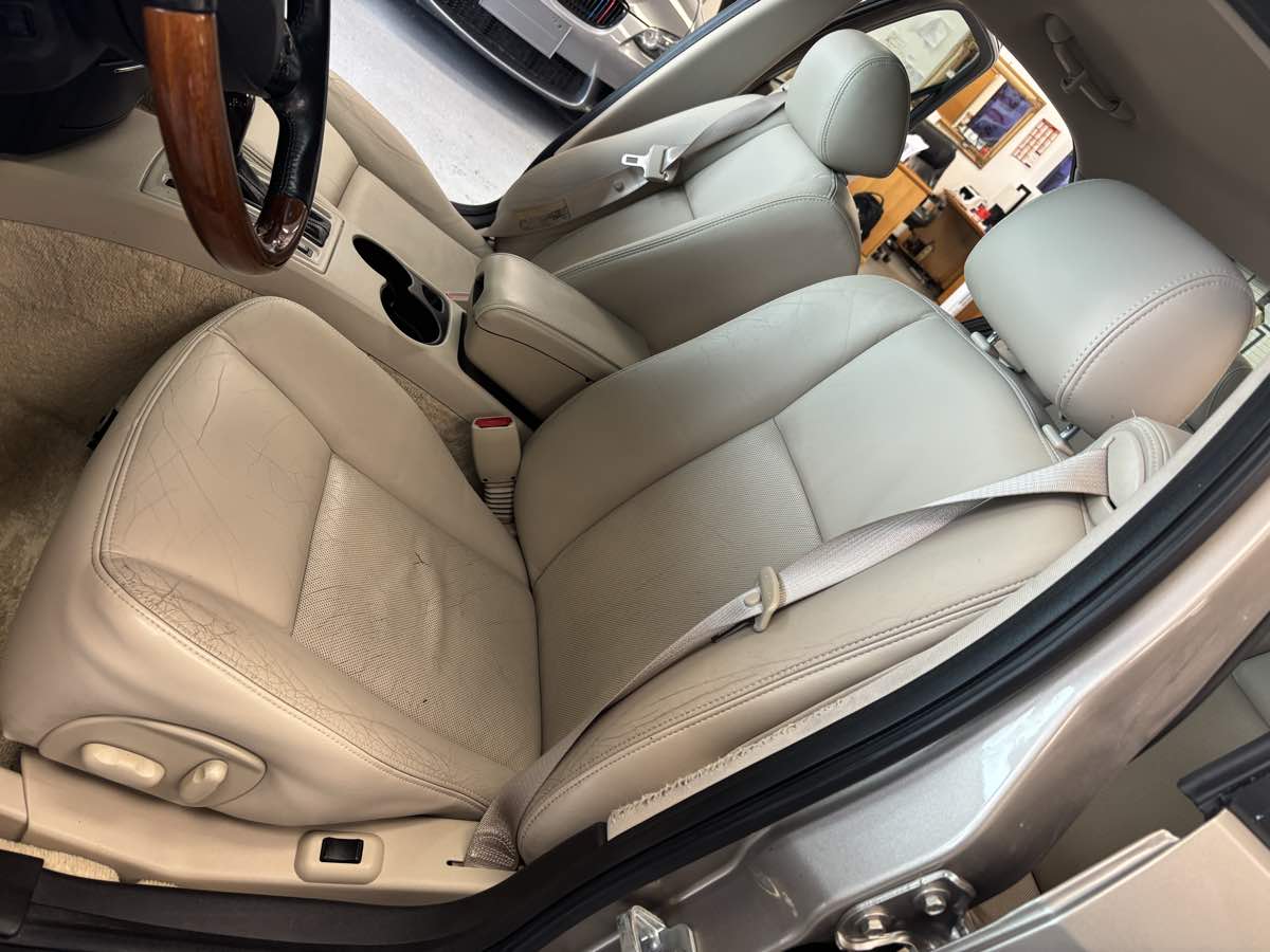 2004 Cadillac CTS photo 18