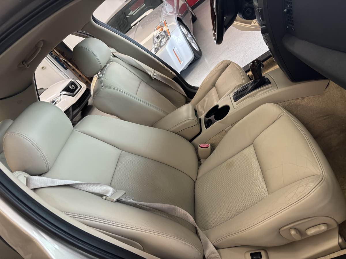 2004 Cadillac CTS photo 19