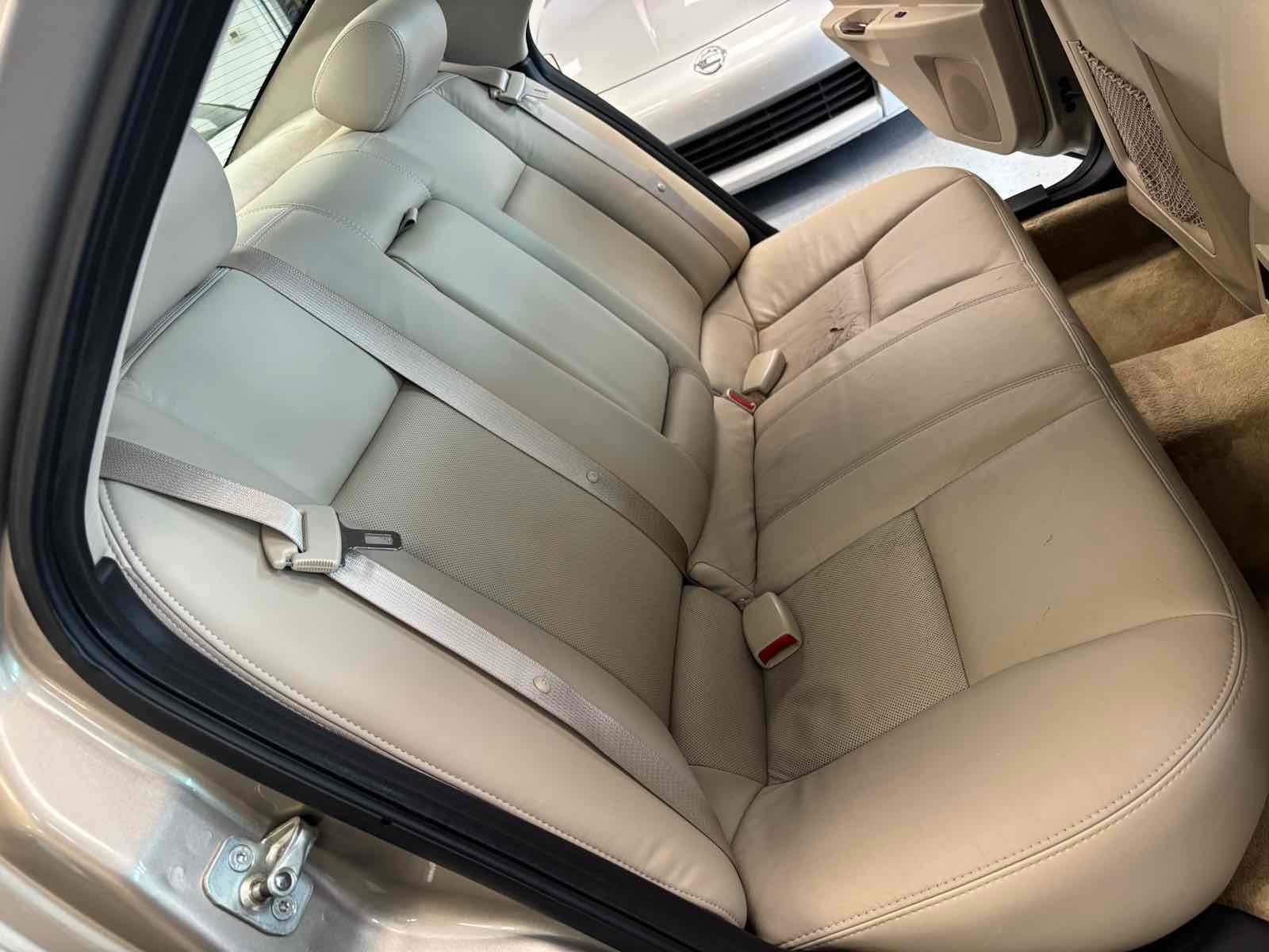 2004 Cadillac CTS photo 21