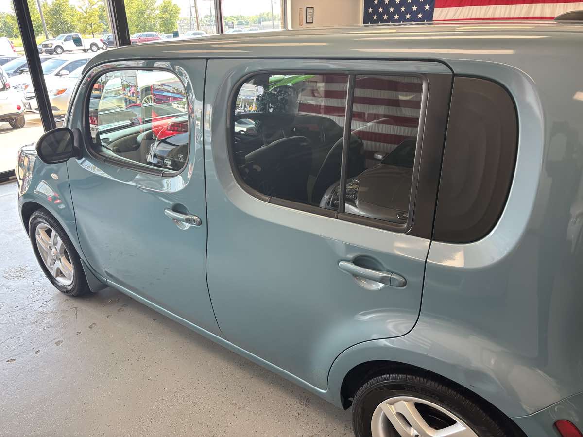 2011 Nissan Cube SL photo 20