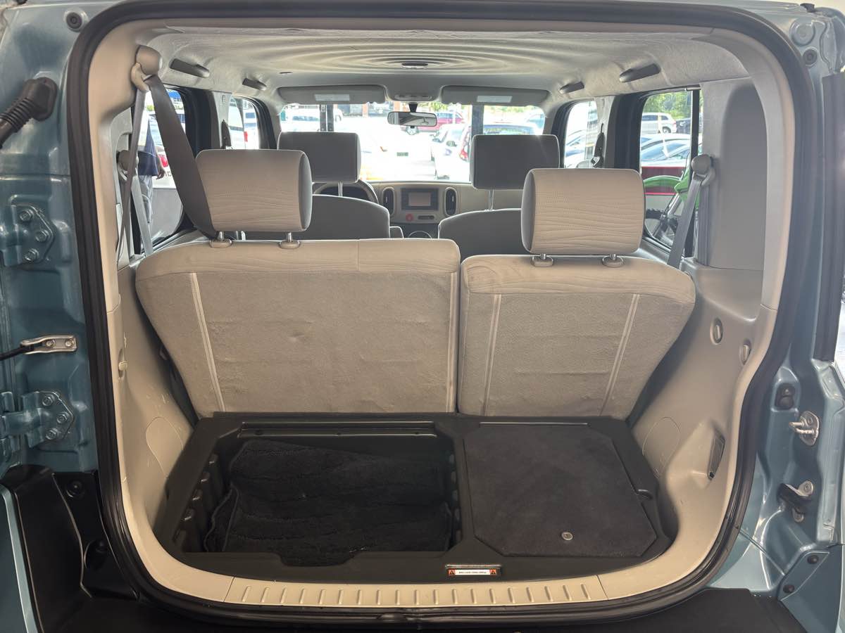 2011 Nissan Cube SL photo 22