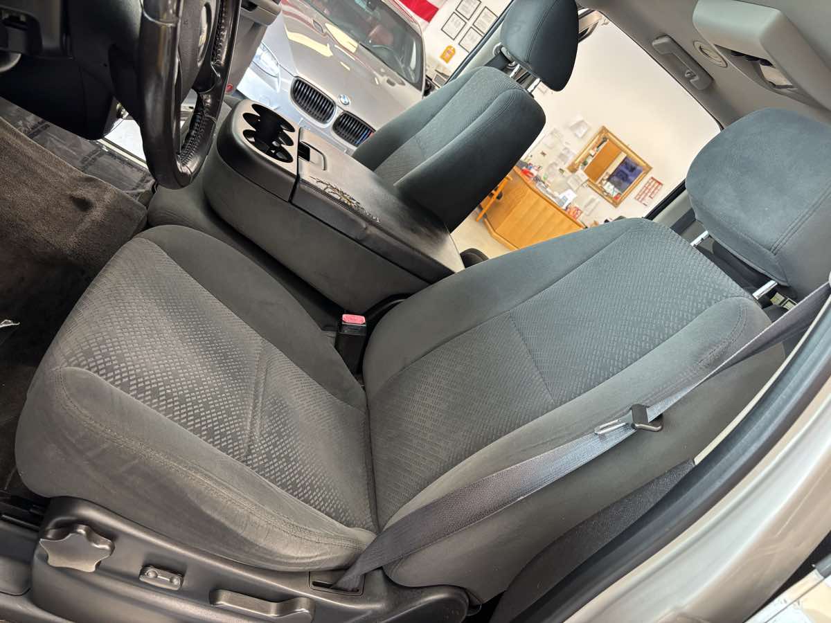 2008 Chevrolet Suburban LS - Photo 19