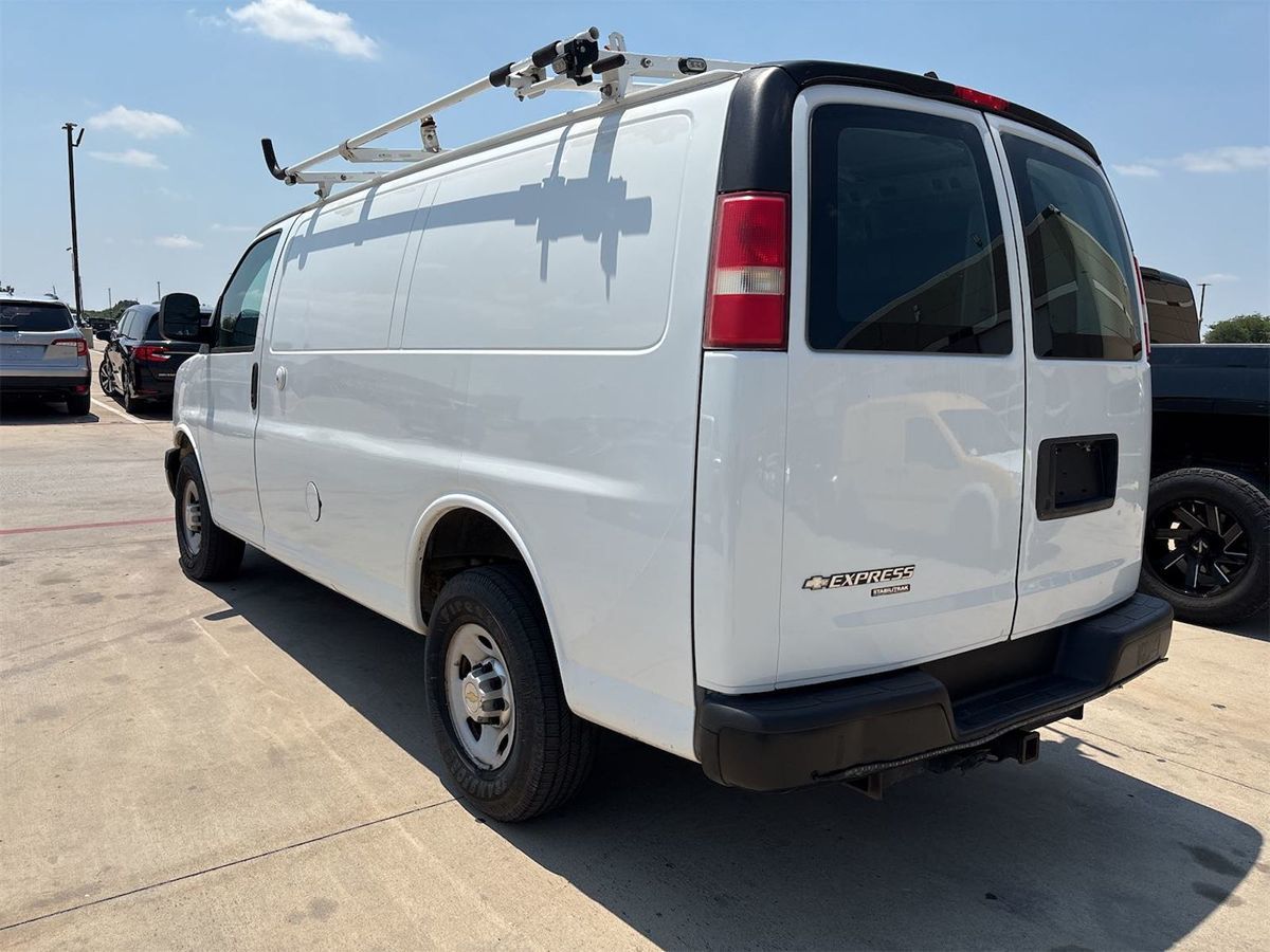 2012 Chevrolet Express Cargo Van photo 2