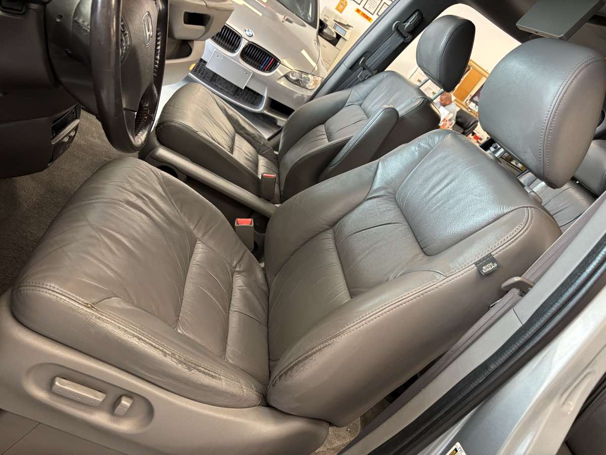 2010 Honda Odyssey EX-L photo 18