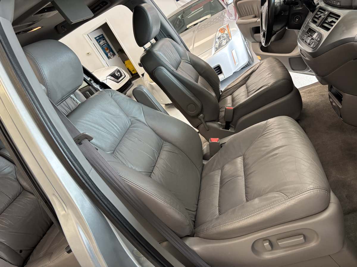 2010 Honda Odyssey EX-L photo 19