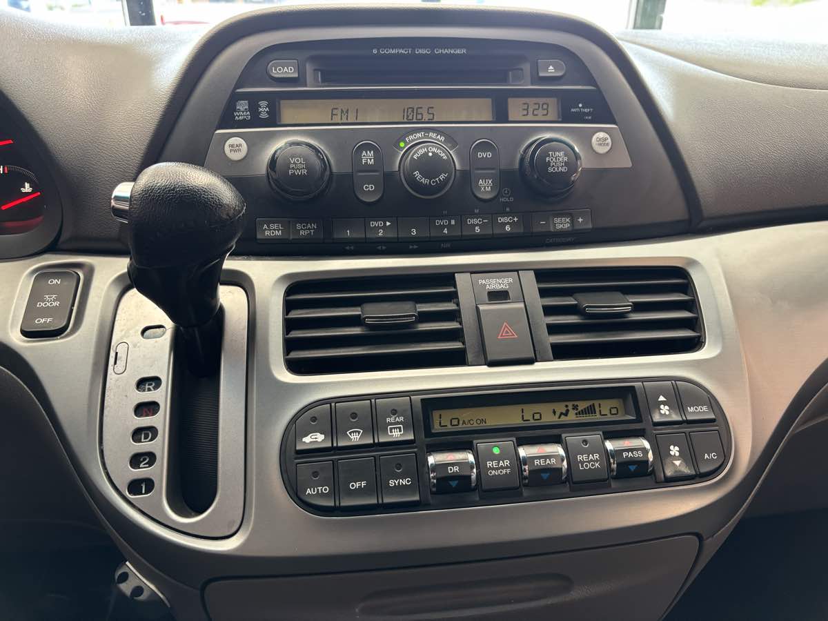 2010 Honda Odyssey EX-L photo 16