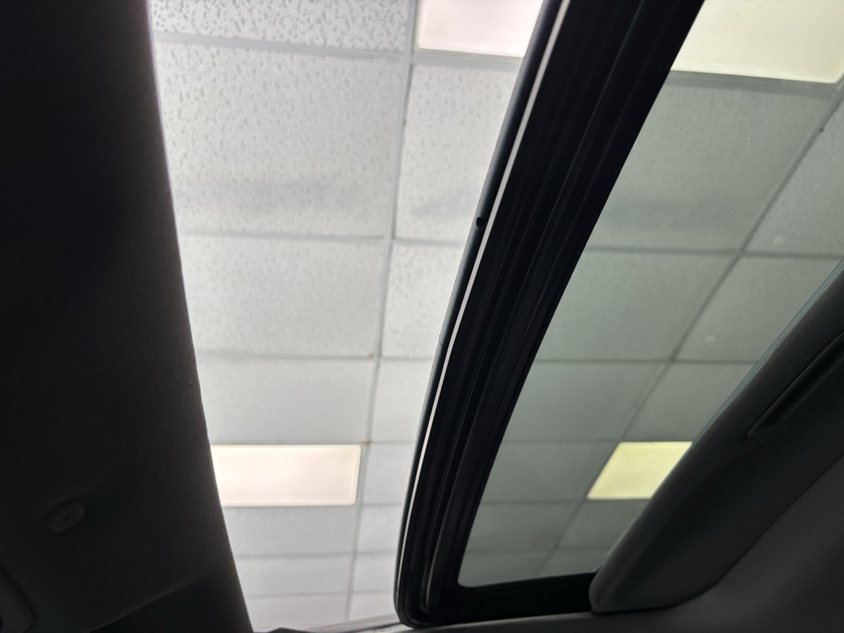 2010 Honda Odyssey EX-L photo 21