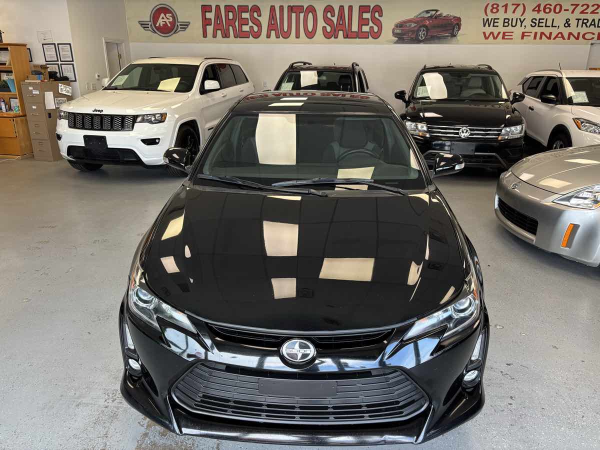 2014 Scion tC photo 2