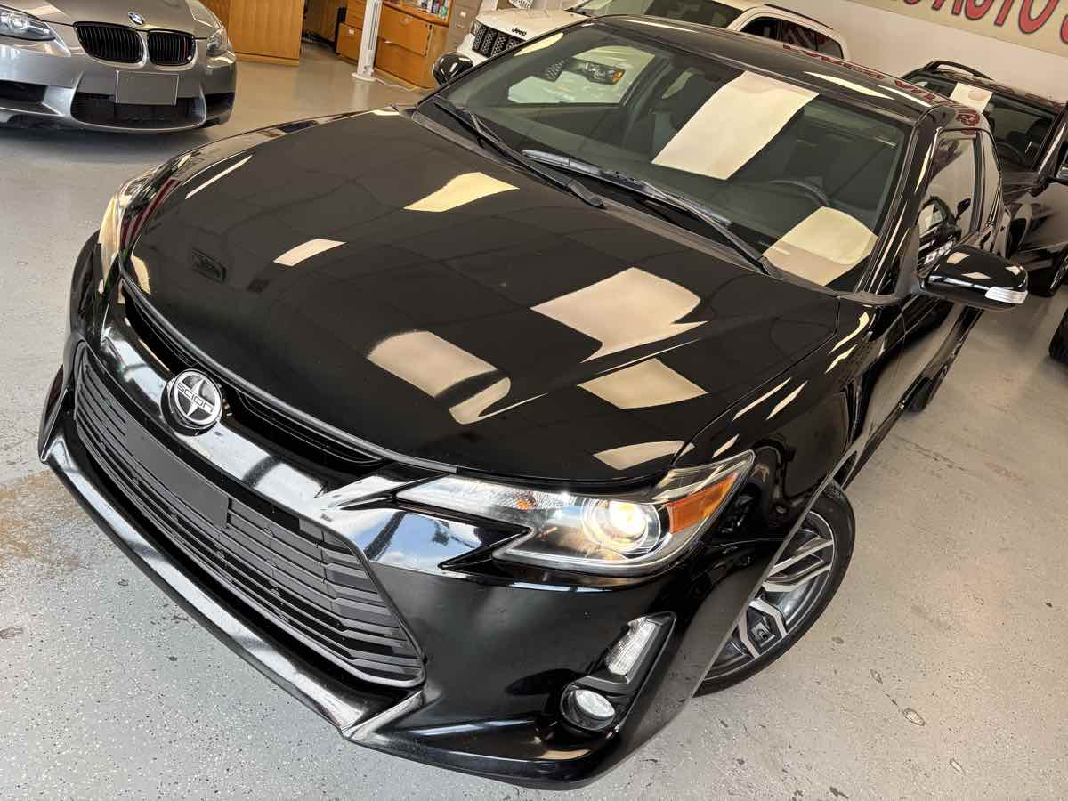 2014 Scion tC photo 9